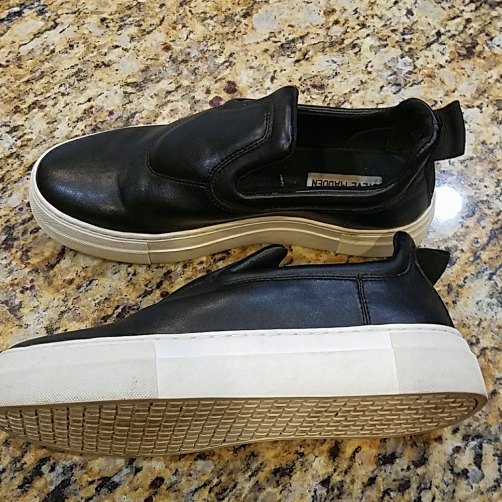 Steve Madden size 8.5 Connquer